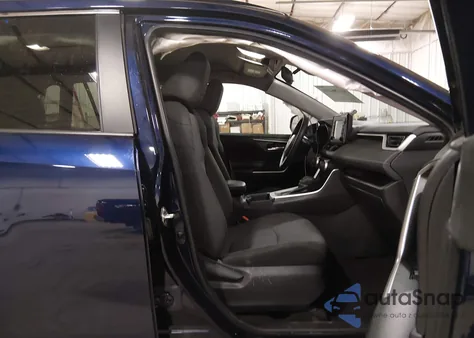 2022 Toyota Rav4 Xle z USA, uszkodzony, nr VIN 2T3P1RFV1NW286365